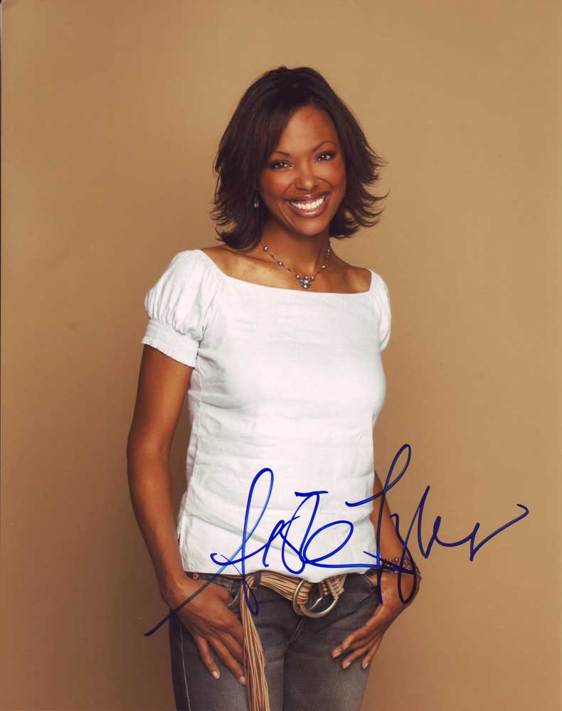 Aisha Tyler in-person autographed photo