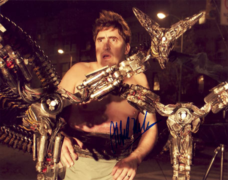 Alfred Molina in-person autographed photo