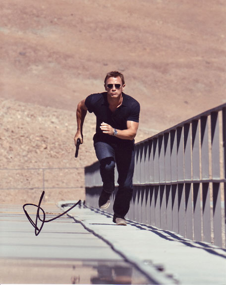 Daniel Craig in-person autographed photo