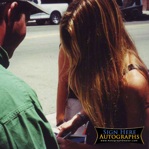 Denise Richards in-person autographed photo