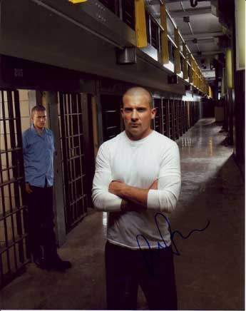 Sign Here Autographs:Dominic Purcell in-person autographed photo