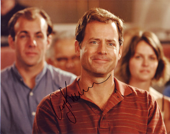 Greg Kinnear in-person autographed photo