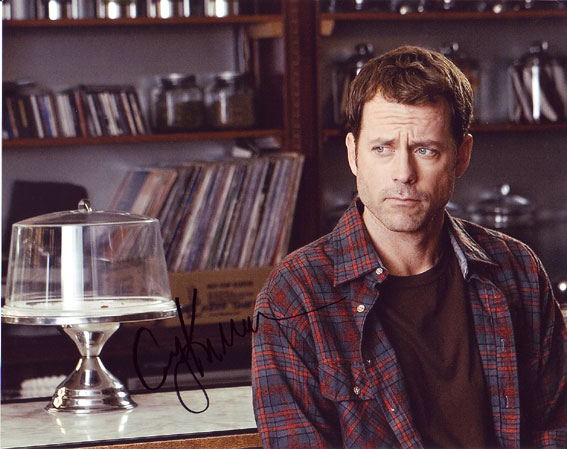 Greg Kinnear in-person autographed photo