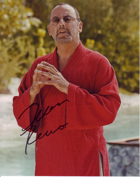 Jean Reno in-person autographed photo
