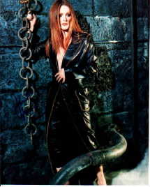 Julianne Moore in-person autographed photo