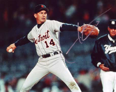Kevin Costner in-person autographed photo