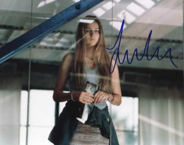 Leelee Sobieski in-person autographed photo
