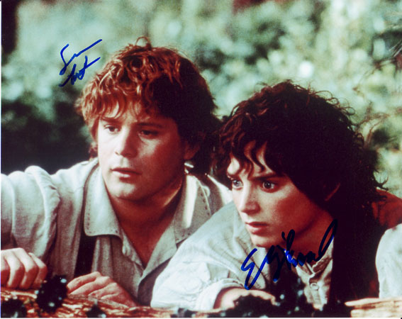 Lord of the Rings in-person autographed cast photo