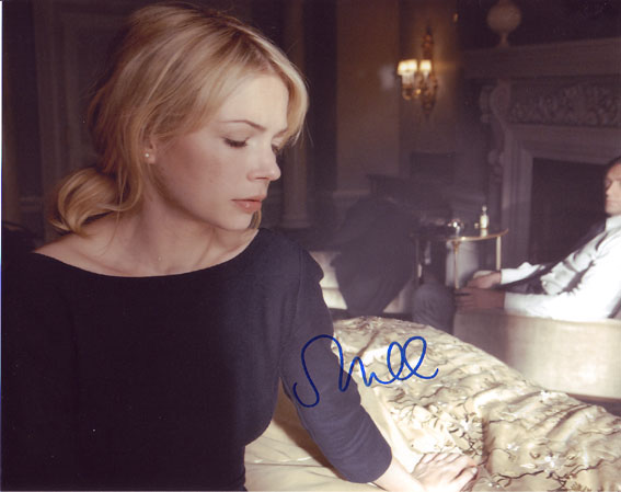 Michelle Williams in-person autographed photo