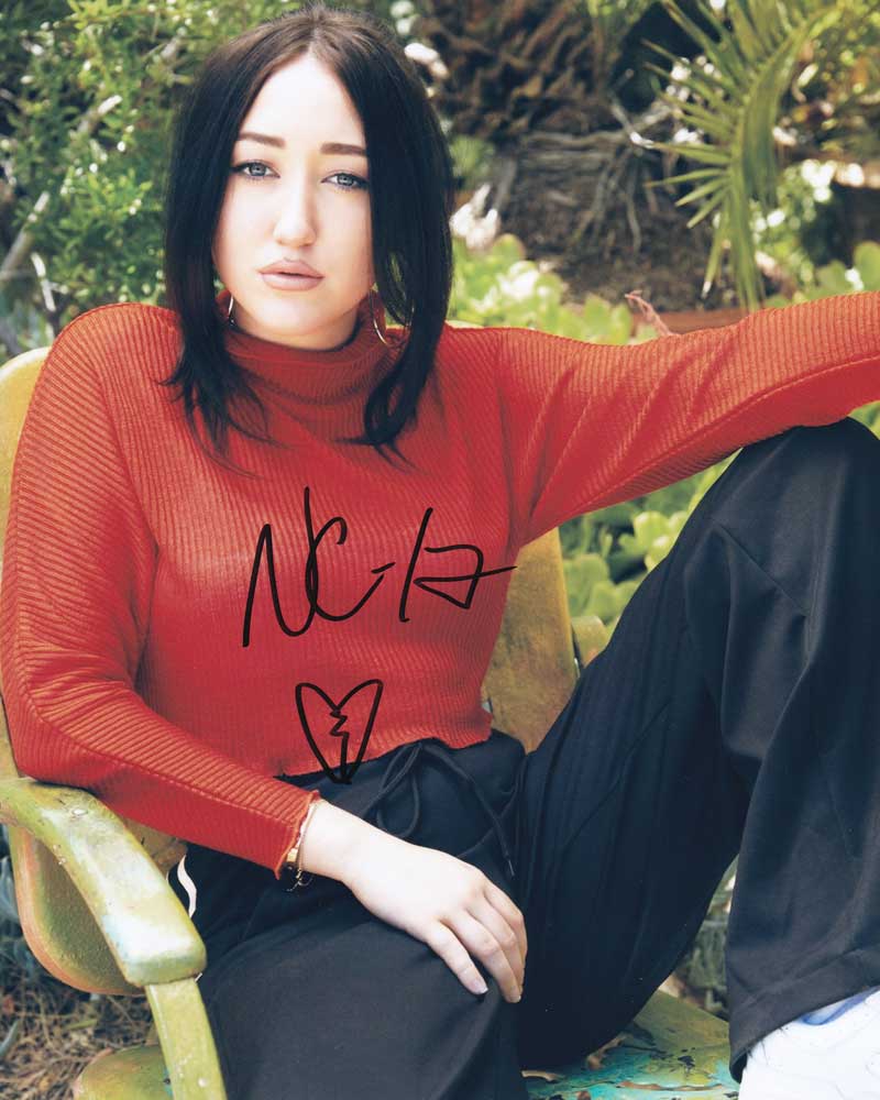 Noah Cyrus In-person Autographed Photo