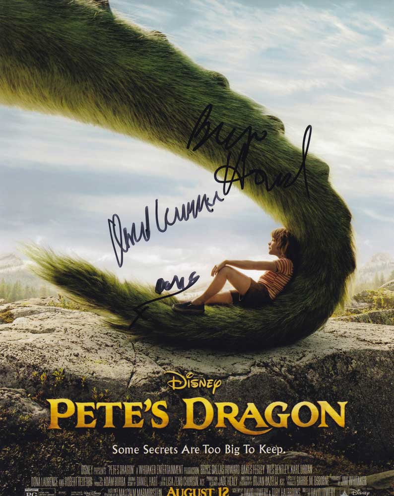 Pete's Dragon In-person autographed Cast Photo by 3