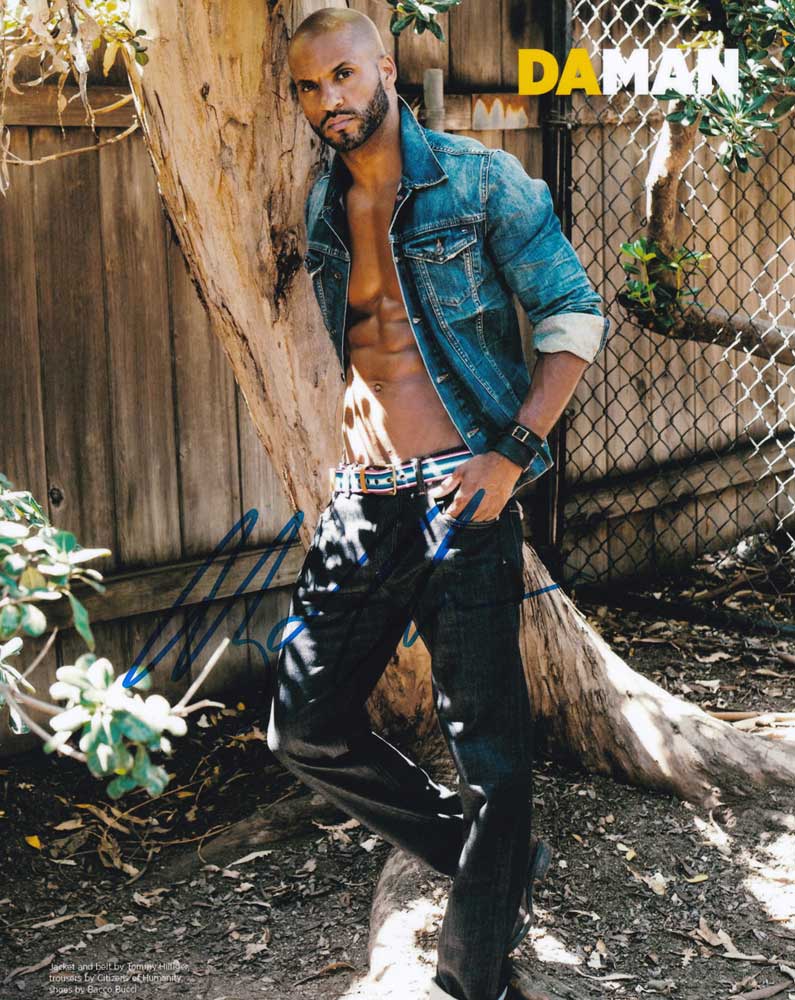 Ricky Whittle in-person autographed photo