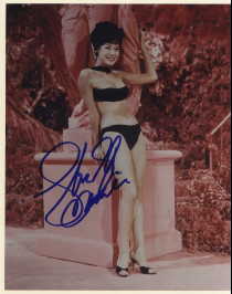 Shirley MacLaine in-person autographed photo