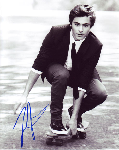 Zac Efron in-person autographed photo