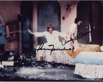 Laverne & Shirley in-person autographed cast photo