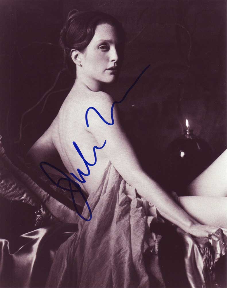 Julianne Moore in-person autographed photo