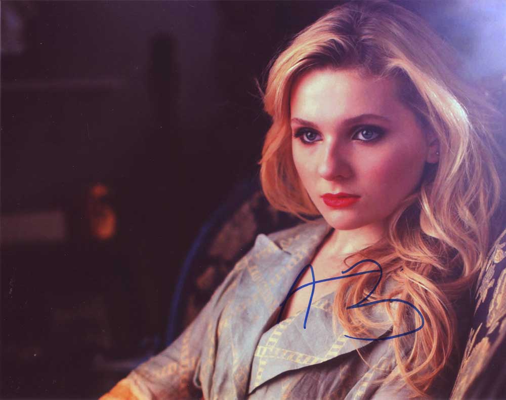 Abigail Breslin in-person autographed photo