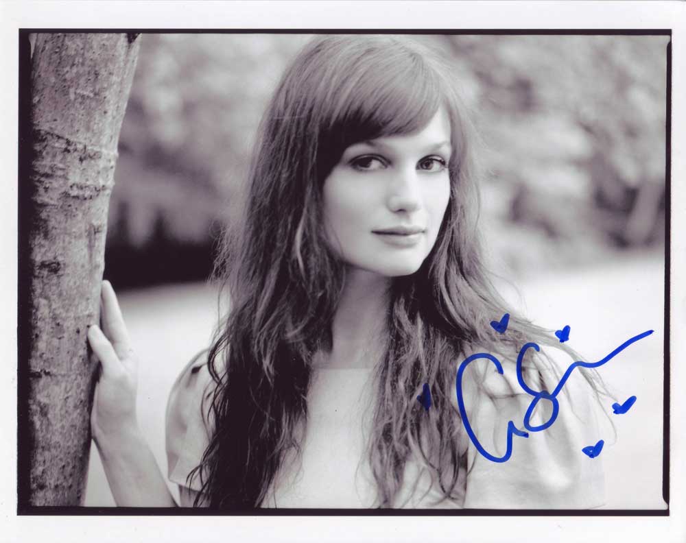 Alison Sudol in-person autographed photo
