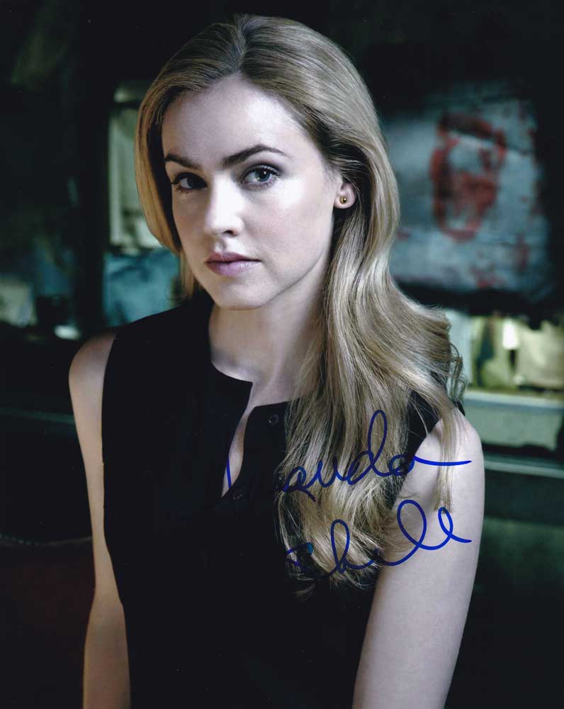 Amanda Schull in-person autographed photo