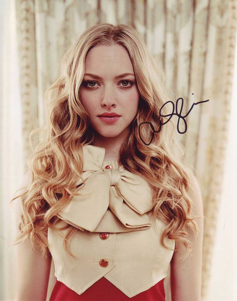 Amanda Seyfried in-person autographed photo