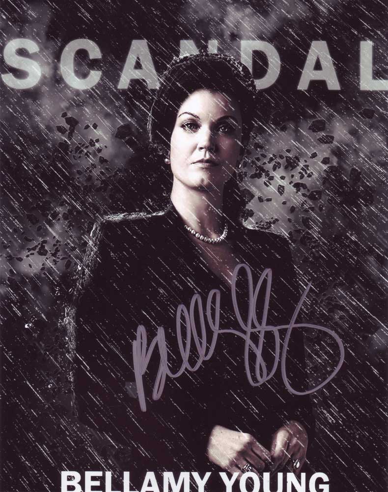 Bellamy Young in-person autographed photo Scandal