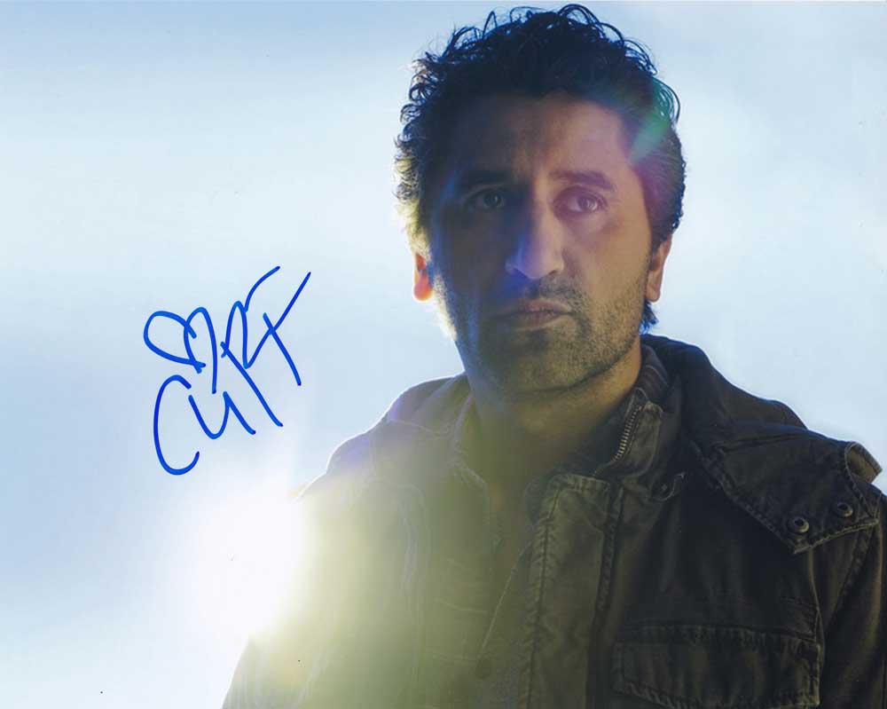 Cliff Curtis in-person autographed photo