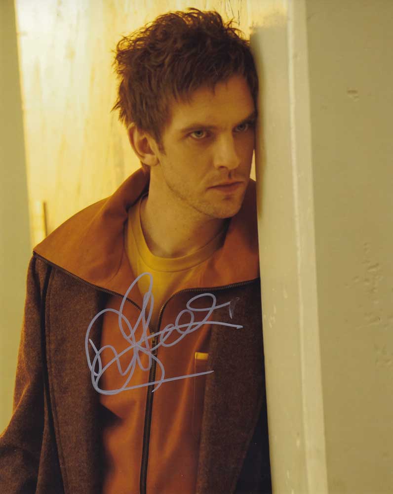 Dan Stevens in-person autographed photo