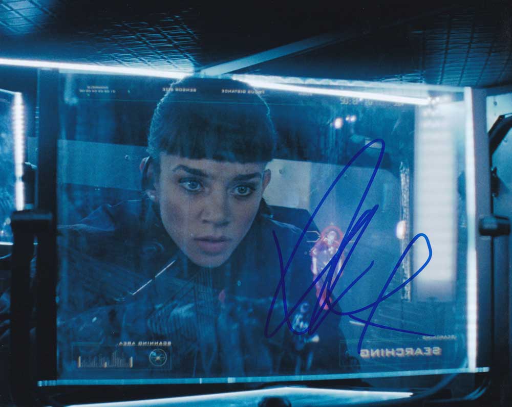 Hannah John-Kamen In-person Autographed Photo