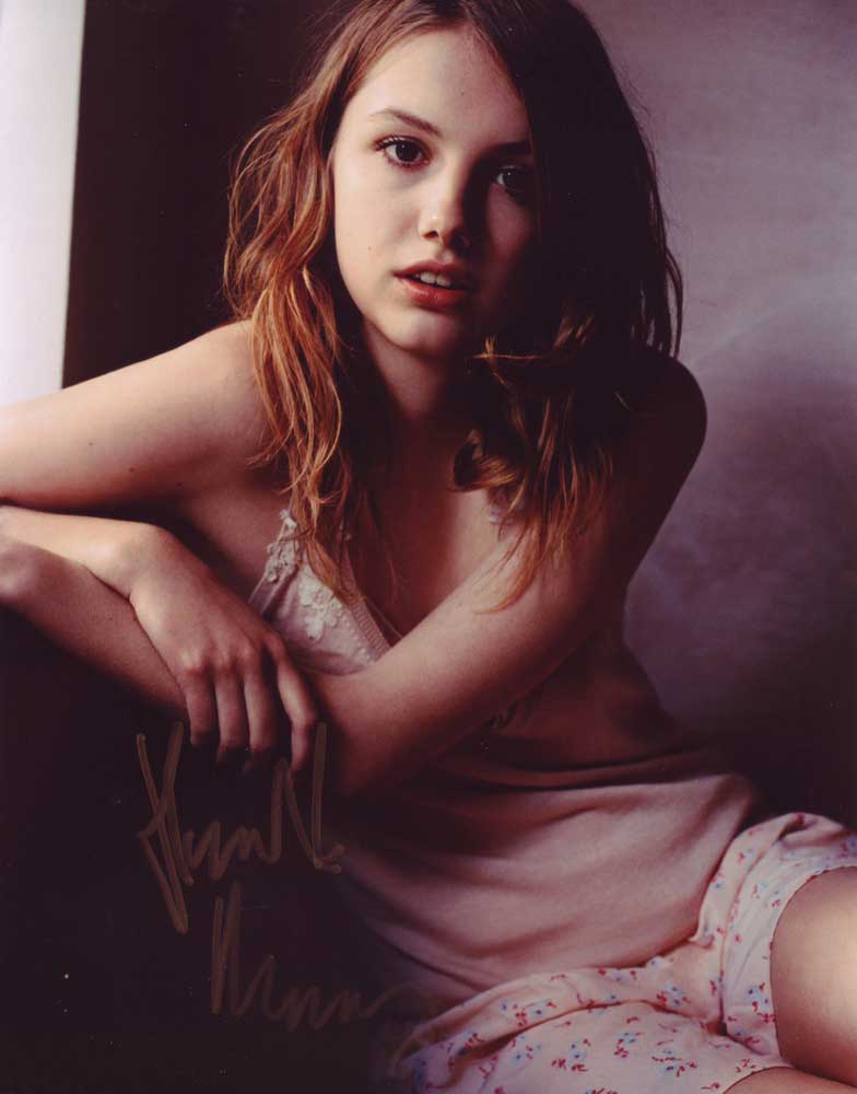 Hannah Murray in-person autographed photo