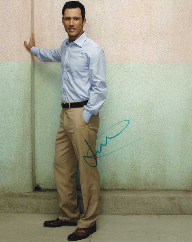Jeffrey Donovan in-person autographed photo