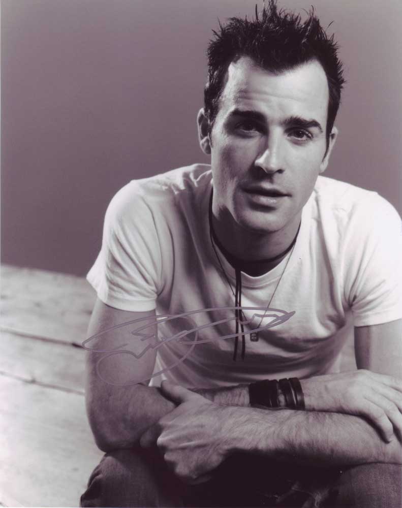 Justin Theroux in-person autographed photo
