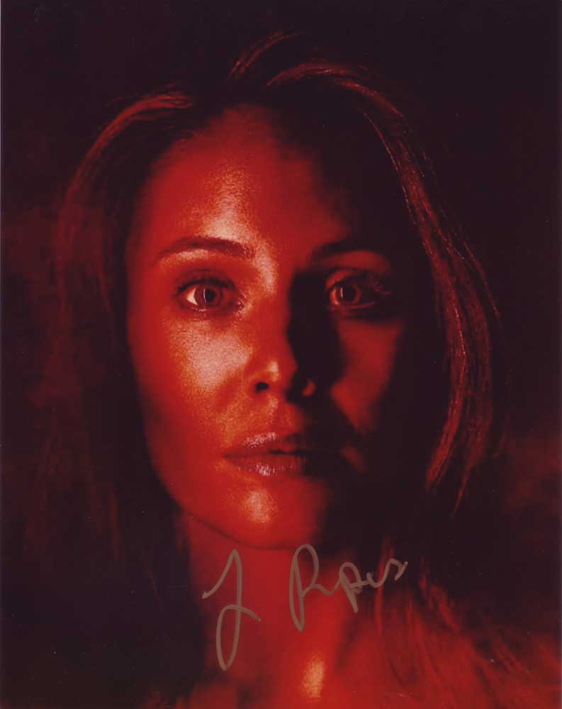 Leah Pipes in-person autographed photo