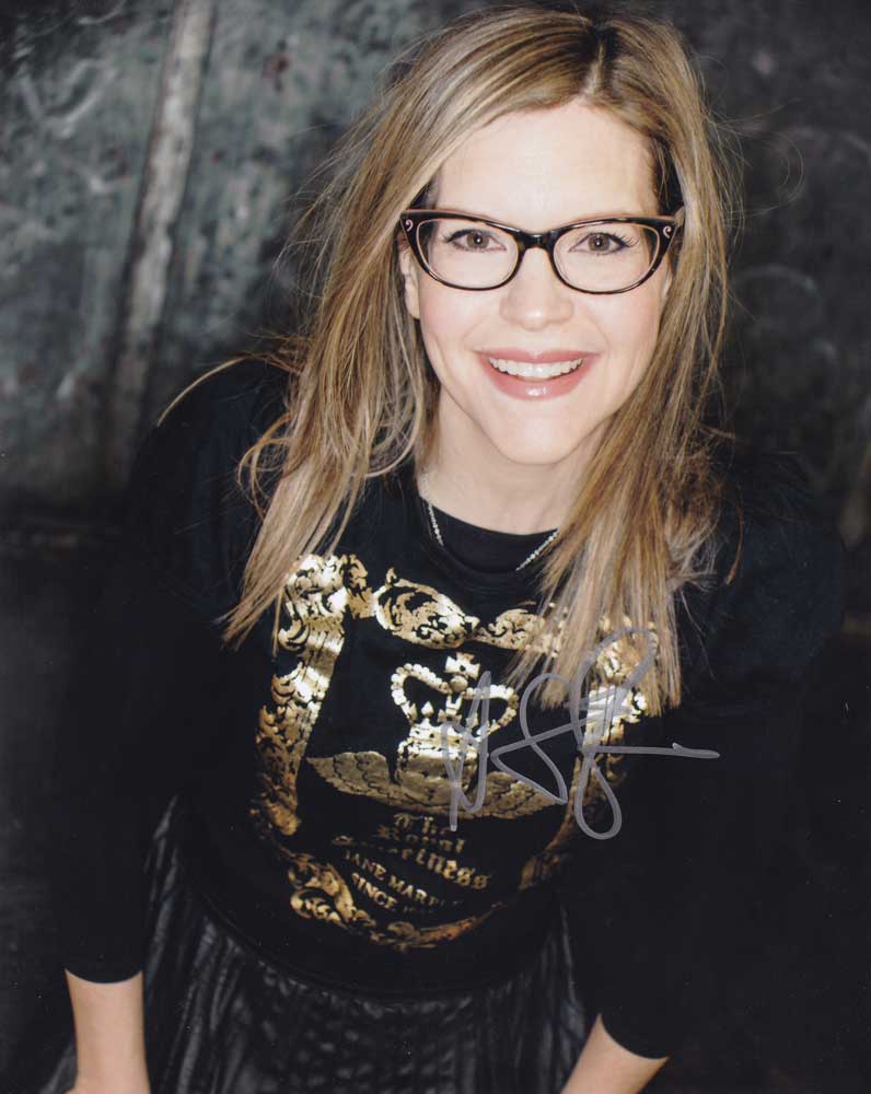 Lisa Loeb in-person autographed photo