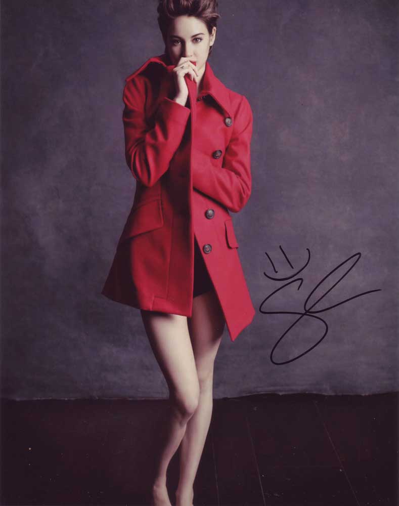 Shailene Woodley in-person autographed photo