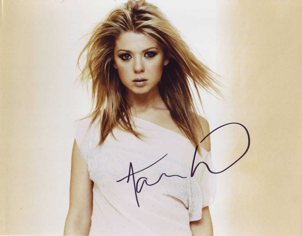 Tara Reid in-person autographed photo