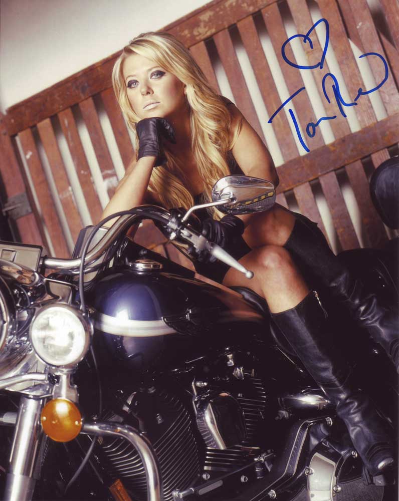 Tara Reid in-person autographed photo