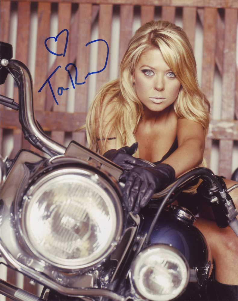 Tara Reid in-person autographed photo