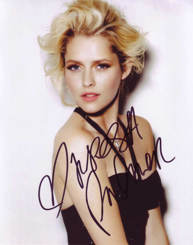 Teresa Palmer in-person autographed photo