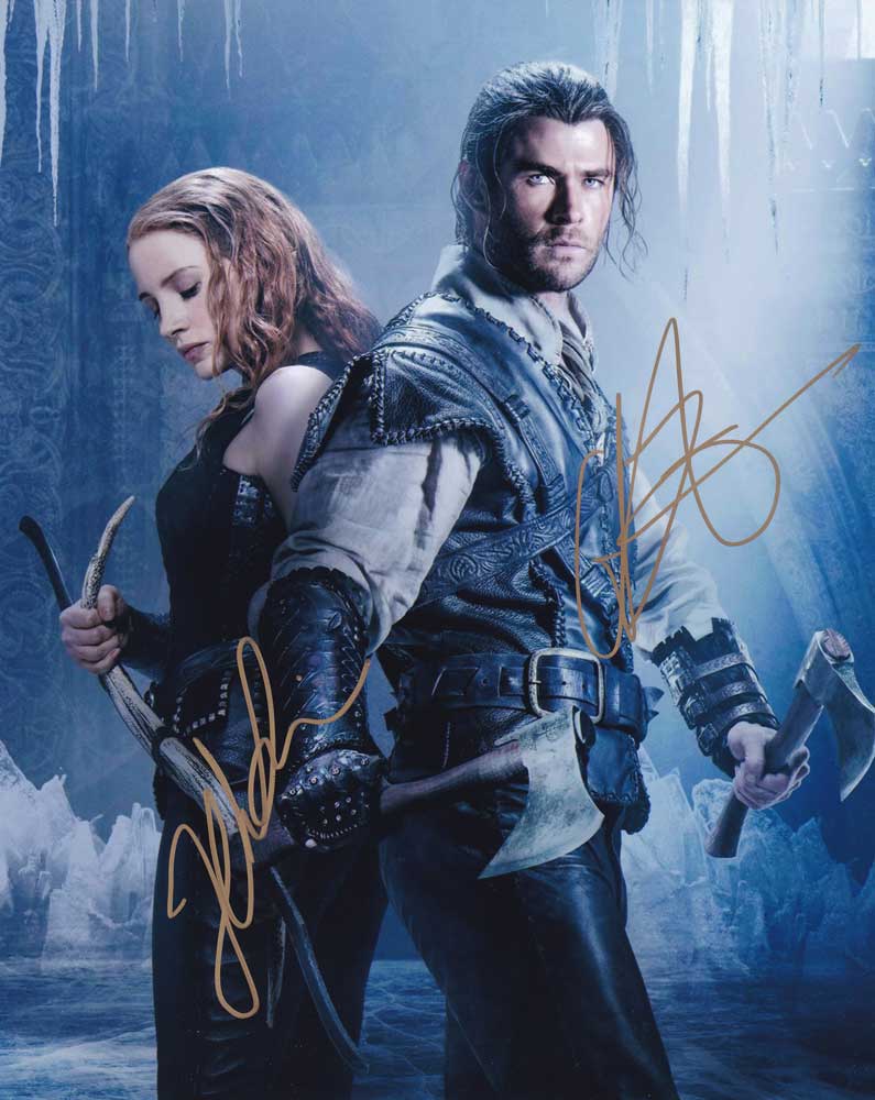 The Huntsman: Winter's War In-person autographed Cast Photo